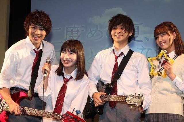 村上虹郎「ニドナツ」劇中曲を生演奏 加藤玲奈の新加入は「ウェルカムです」