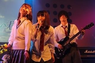 村上虹郎「ニドナツ」劇中曲を生演奏 加藤玲奈の新加入は「ウェルカムです」