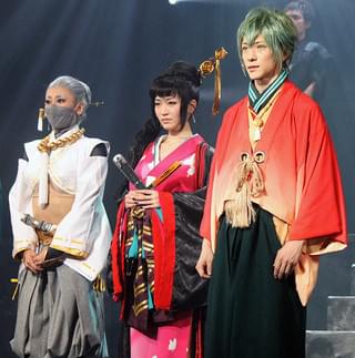 浅田舞、初挑戦舞台でフィギュア仕込みの殺陣披露「だいぶシェイプアップできた」