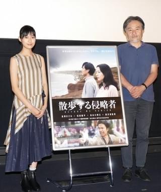 「散歩する侵略者」黒沢清監督、“侵略者”演じる恒松祐里を「天才」と絶賛