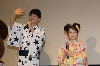 横山だいすけ、本田紗来との共作ケーキをぱくり！ 「この夏一番の思い出」