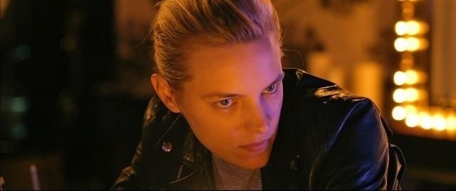 「アンダー・ハー・マウス」で女優デビュー を果たしたエリカ・リンダー