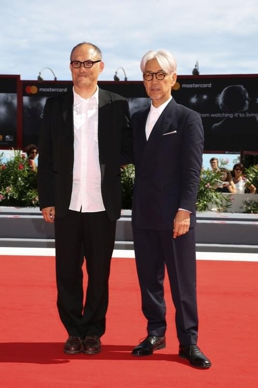 坂本龍一ドキュメンタリーにベネチアが熱狂！行く先々で声をかけられる人気