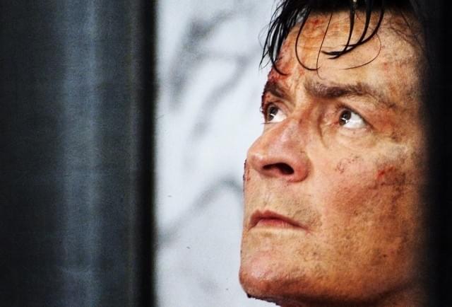 お騒がせ俳優は卒業！チャーリー・シーン「ナインイレヴン」舞台裏映像で熱演披露