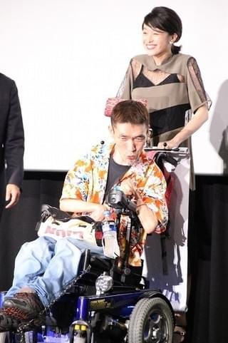 リリー・フランキー、「パーフェクト・レボリューション」は「ゲラゲラ笑える映画」