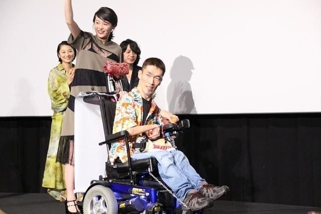 リリー・フランキー、「パーフェクト・レボリューション」は「ゲラゲラ笑える映画」