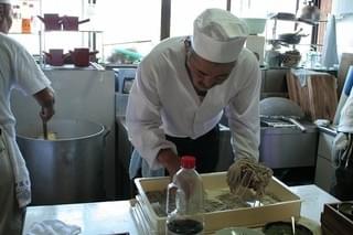 藤竜也とルー・ユーライ、国籍と世代を超えた交流 「CHEN LIANG」山形・大石田ロケ