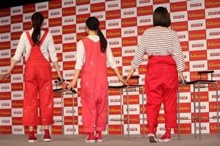 土屋太鳳の“天然食レポ”に広瀬すず＆松井愛莉がクスクス笑い