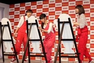 土屋太鳳の“天然食レポ”に広瀬すず＆松井愛莉がクスクス笑い