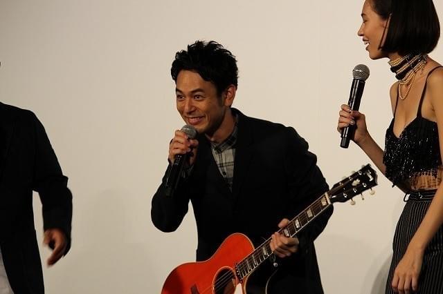 妻夫木聡、水原希子のねぎらい＆奥田民生からのサプライズに大混乱!?