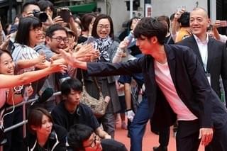 斎藤工＆高橋一生の登場に観客悲鳴！第10回したコメ開幕に小松政夫、萩本欽一ら結集