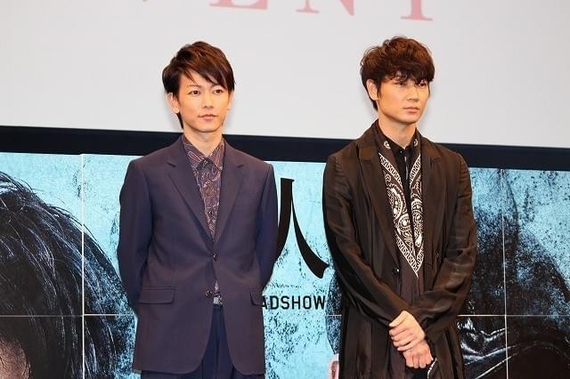 佐藤健と綾野剛が“頭脳ゲーム”に挑戦