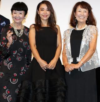 鈴木紗理奈、撮影支えてくれた母に思いはせ号泣「受賞で恩返しができて良かった」