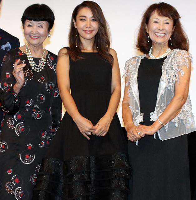 鈴木紗理奈、撮影支えてくれた母に思いはせ号泣「受賞で恩返しができて良かった」