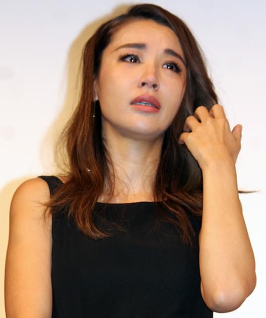 鈴木紗理奈、撮影支えてくれた母に思いはせ号泣「受賞で恩返しができて良かった」