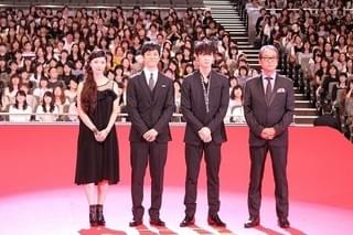 西島秀俊、二宮和也主演映画でまさかのハプニング「右手がずっと燃えていた」