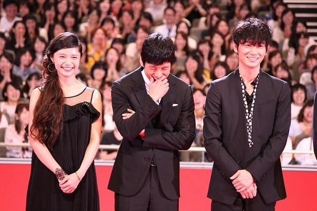 西島秀俊、二宮和也主演映画でまさかのハプニング「右手がずっと燃えていた」