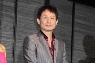 “キャバ嬢”夏菜が公開接客に挑戦！ 岡本夏美は客の暴走にタジタジ