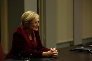 7つ子を徹底的に追いつめる！「セブン・シスターズ」グレン・クローズが語る“悪役論”