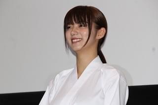 池田エライザ、中尾暢樹＆前山剛久の“男同士のバックハグ”に胸キュン！