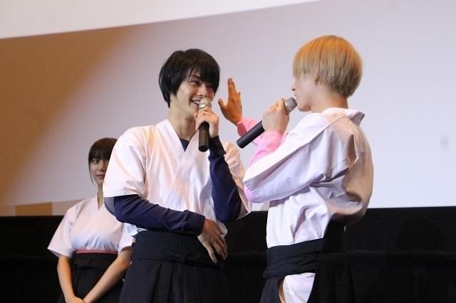 池田エライザ、中尾暢樹＆前山剛久の“男同士のバックハグ”に胸キュン！