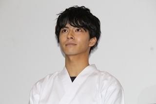 池田エライザ、中尾暢樹＆前山剛久の“男同士のバックハグ”に胸キュン！