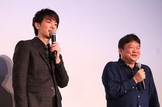 佐藤健、観客の写真撮影許可＆2ショット撮影に客席から歓声