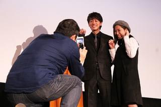 佐藤健、観客の写真撮影許可＆2ショット撮影に客席から歓声