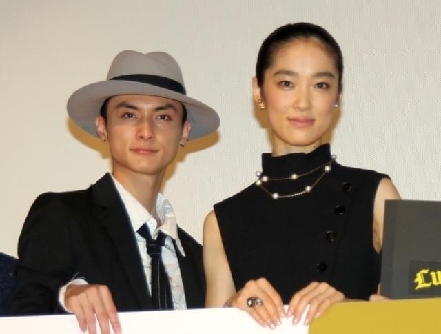 初音映莉子＆高良健吾、安藤尋監督の“タバコ事情”で意見対立「やめて」「吸い続けて」