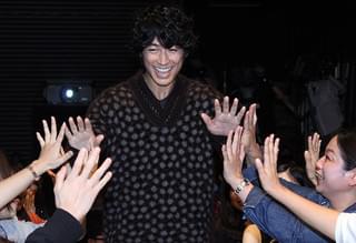 武井咲も「衝撃」 ディーン・フジオカ、引退ほのめかしファンを脅迫!?