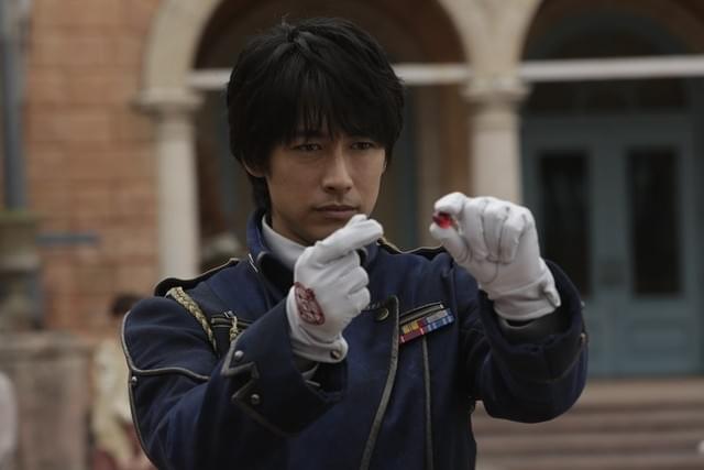 「鋼の錬金術師」は12月1日公開