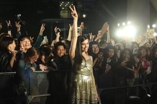 「ディセンダント2」ダブ＆ソフィア、ファン300人にキスの嵐「アイシテマス」