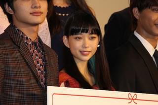 森川葵、佐藤寛太の“悪行”を暴露!?キスシーンの「撮影日を忘れられていた」