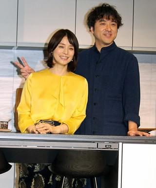 ムロツヨシ、“妻”石田ゆり子にデレデレ「ウチのゆり子です」