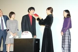 瑛太、絶妙フォローの新垣結衣に再び「好きです」