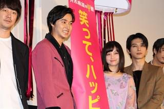 山崎賢人、衝撃の“変顔”披露！ 橋本環奈は福田雄一監督と“舌戦”