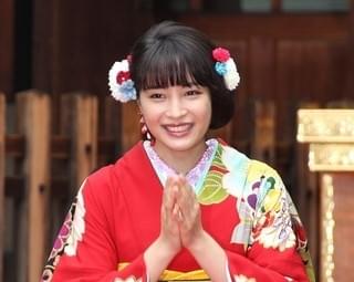 広瀬すず、恋愛成就祈願！「素敵な恋ができますように」