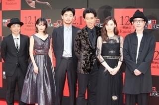 大泉洋「探偵はBARにいる3」レッドカーペットでトーク止まらず！