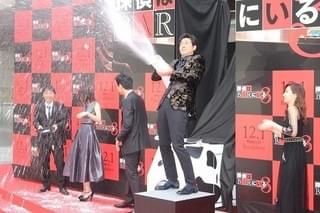 大泉洋「探偵はBARにいる3」レッドカーペットでトーク止まらず！