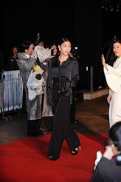第30回東京国際映画祭 華やかドレスや着物で女優陣が美の競演！
