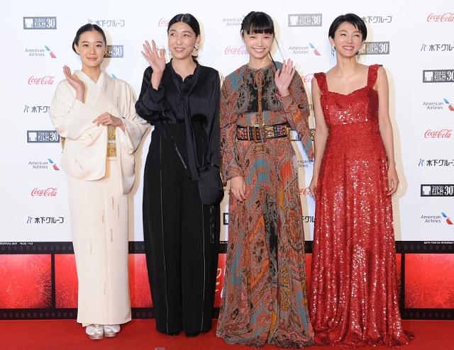第30回東京国際映画祭 華やかドレスや着物で女優陣が美の競演！