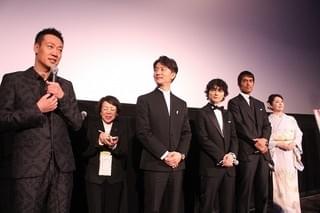 染谷将太、チェン・カイコー監督の現場は「経験したことない世界」 特別映像が世界最速上映