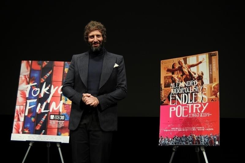 「エンドレス・ポエトリー」アダン・ホドロフスキーが来日 父の演出、家庭での姿を語る