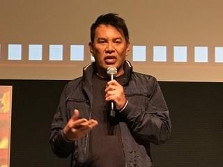 遅咲きのフィリピンの鬼才、メンドーサ監督が明かす演出術