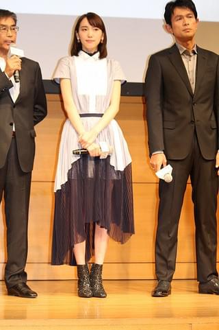 佐藤浩市、6年ぶり主演連ドラ「石つぶて」は「血湧き肉躍る」