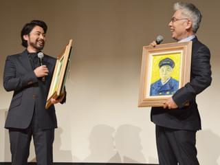 山田孝之、ゴッホ調肖像画に大感激！イッセー尾形も笑い止らず