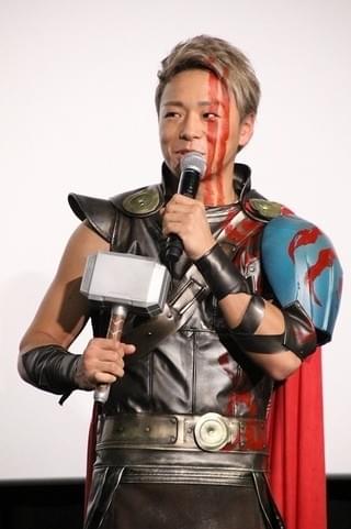 天海祐希＆浅野忠信、武尊と把瑠都のソー＆ハルクのコスプレに太鼓判！