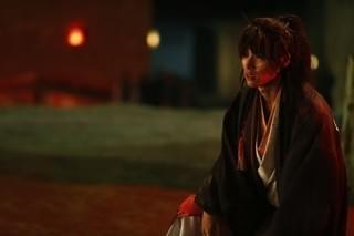 福士蒼汰に最大の危機！ズタボロ姿のアクション収めた「曇天に笑う」予告披露