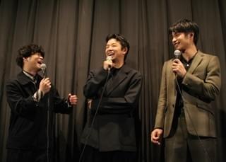 太賀は“みんなのおもちゃ”!? 1日中いじられてボヤキ節「どいつもこいつも」