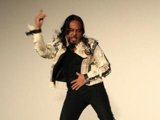 ケント・モリ「マイケル・ジャクソン スリラー3D」日本初上映をキレキレダンスで祝福